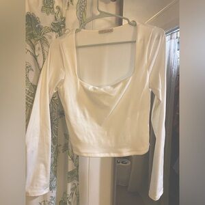 Square necked white long sleeve cropped tank